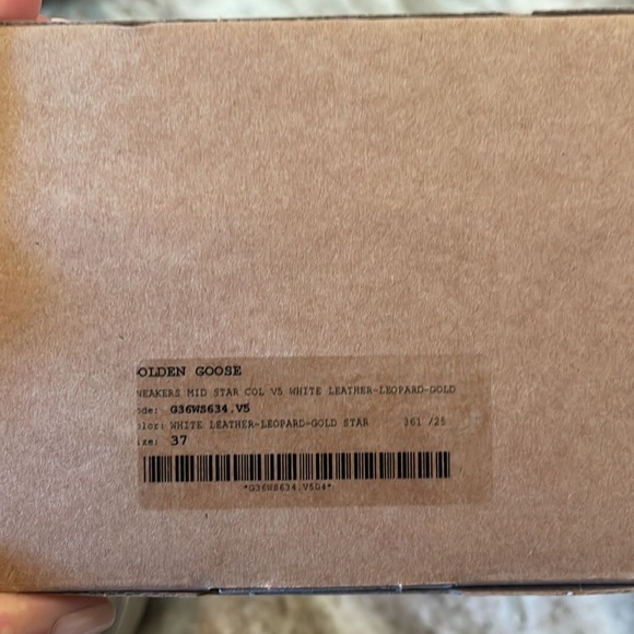 Golden Goose mid star, leather leopard sneaker w gold star, size 37, with box - Picture 10 of 16